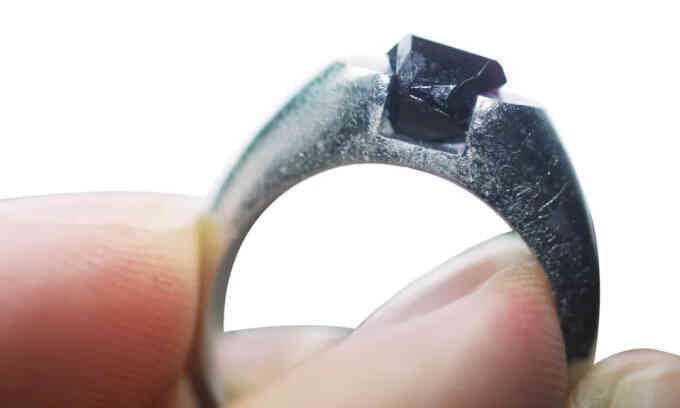 Viên ruby đầu tiên trên thế giới được 