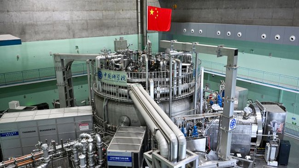 "Mặt trời nhân tạo" của Trung Quốc phá kỷ lục