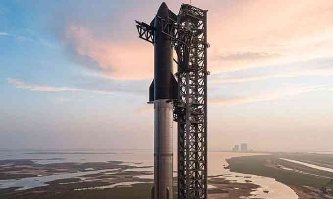 Lý do tên lửa Starship có thể giúp SpaceX đánh bại NASA