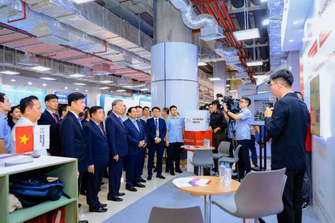 Hyphen Deux công bố sản xuất chip vi điều khiển