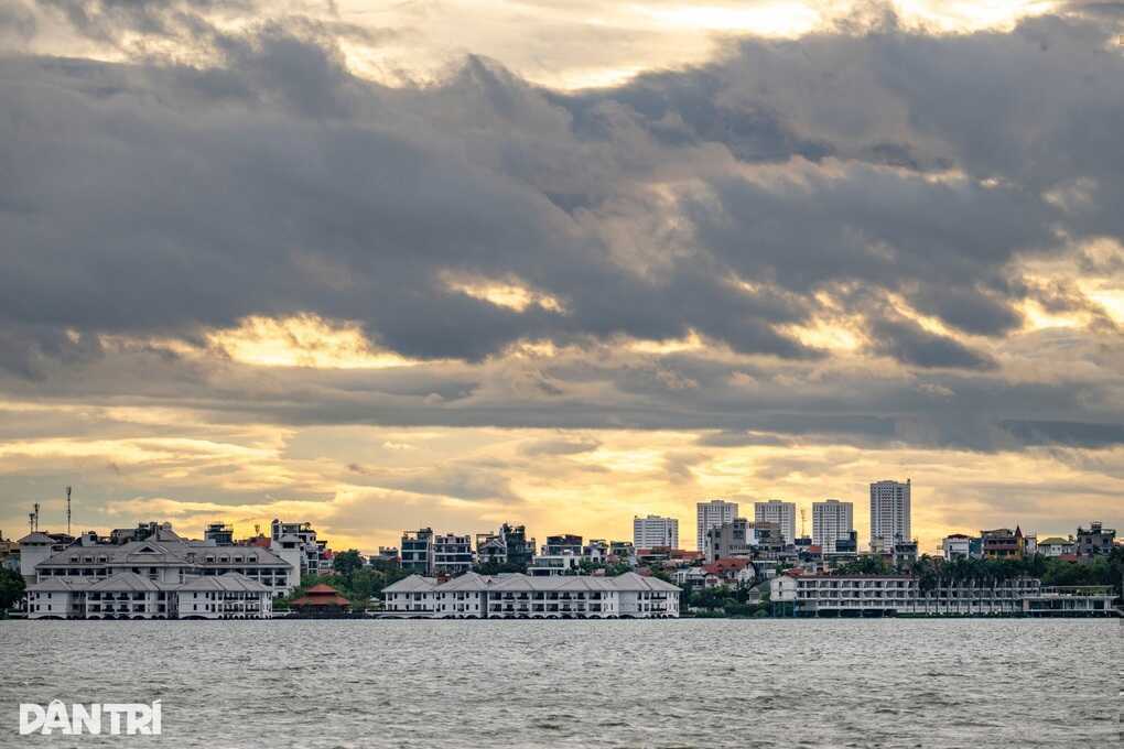 Tại sao thời tiết thường rất đẹp trước và sau cơn bão? - 2
