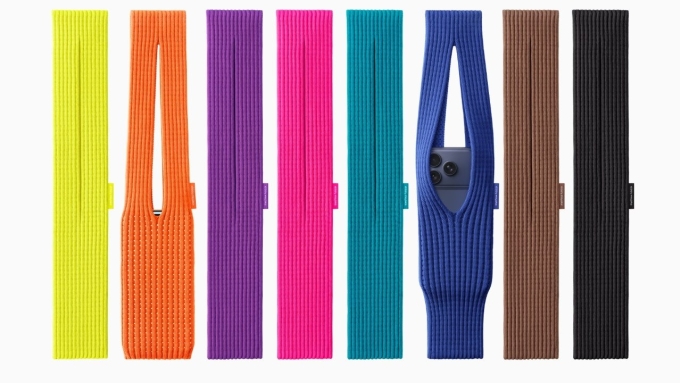 Apple bán túi đựng iPhone giá 230 USD