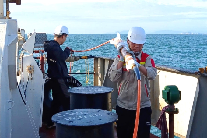 Nhà khoa học Việt - Nga thu thập gần 100 mẫu trầm tích Biển Đông