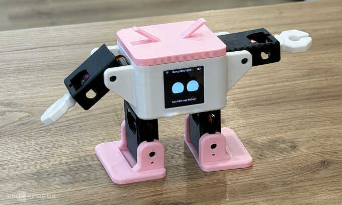 Robot đồ chơi chạy Deepseek giá dưới một triệu đồng hút khách