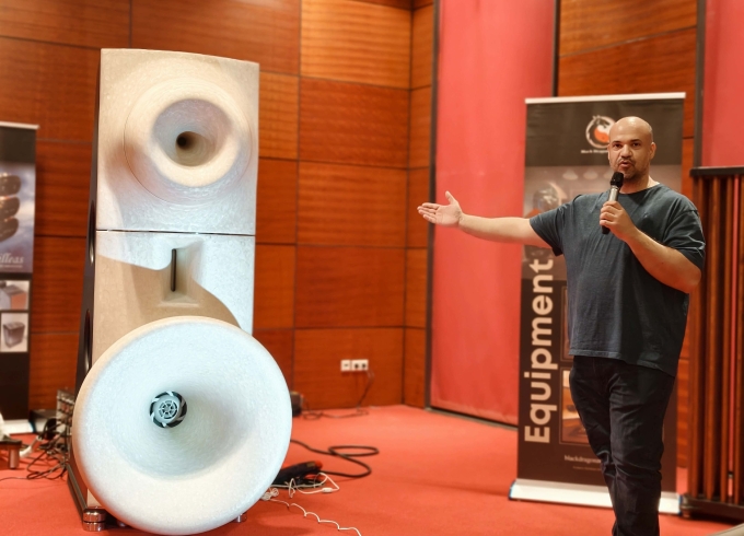Loạt đồ âm thanh tiền tỷ đổ bộ triển lãm tại Hà Nội