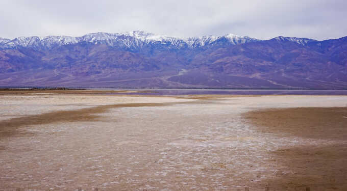 Hồ nước từ kỷ băng hà tái xuất hiện ở Thung lũng Chết