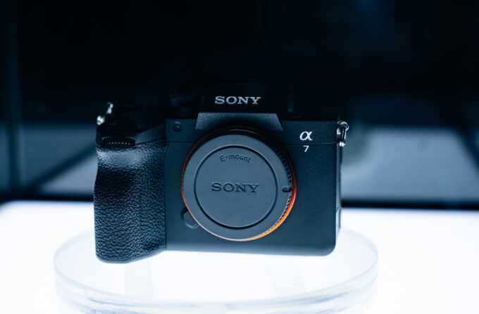 Sony Alpha 7 V tích hợp AI vào xử lý hình ảnh