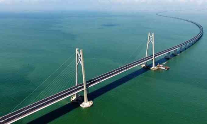 Cầu vượt biển lớn nhất thế giới sử dụng ván tre