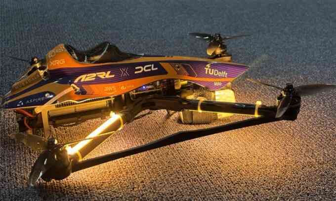 Drone AI đánh bại nhà vô địch thế giới trên đường đua