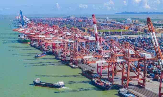 Trung Quốc tích hợp AI vào vận hành cảng tự động
