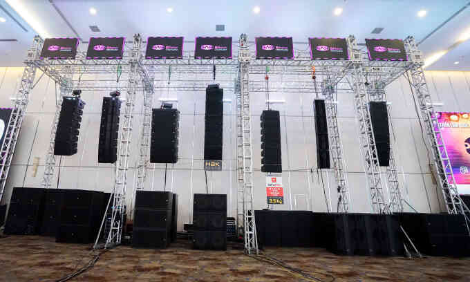 Loa tiền tỷ, nặng cả tấn tại Plase Show 2025