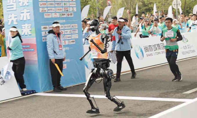 Lý do Trung Quốc áp đảo về robot hình người