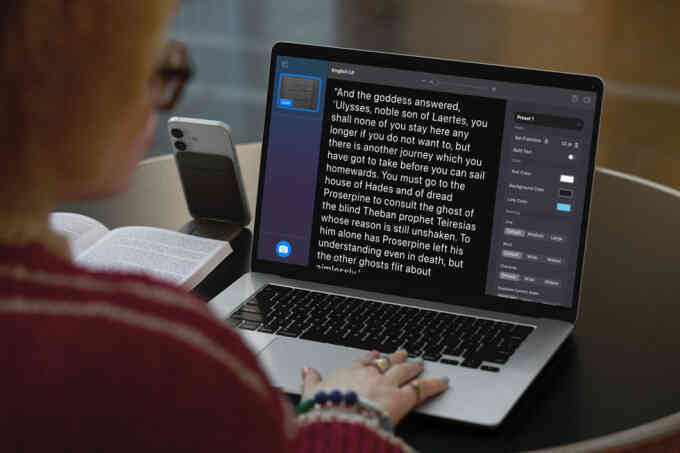 Apple thêm tính năng hỗ trợ người mắt kém