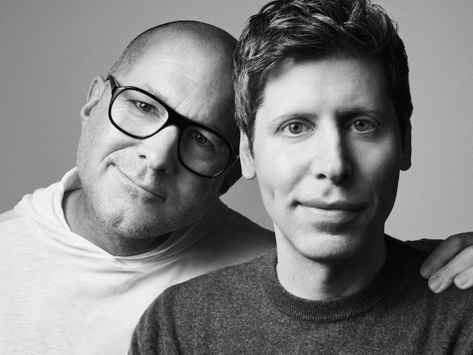 OpenAI mua lại công ty của Jony Ive giá 6,5 tỷ USD