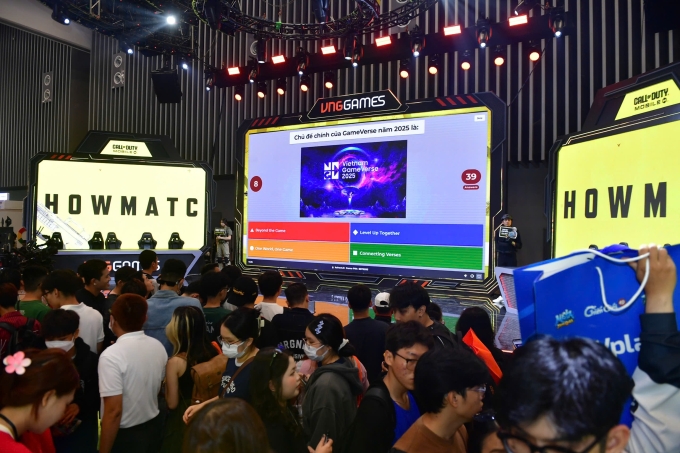 Hàng nghìn game thủ trải nghiệm, thi đấu eSports tại gian hàng VNGGames