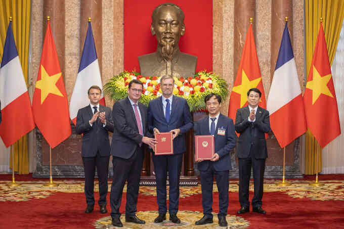 Việt Nam - Pháp sẽ phát triển vệ tinh quan sát Trái Đất
