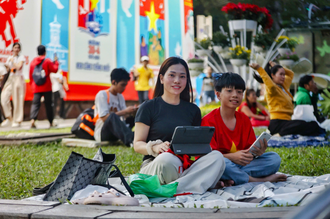 Nhiều nhà mạng bổ sung trạm phát sóng đáp ứng dịp lễ 30/4