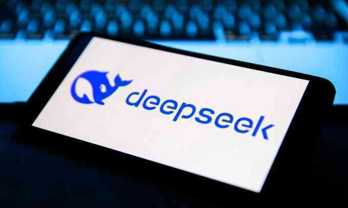 DeepSeek ra biến thể R1 