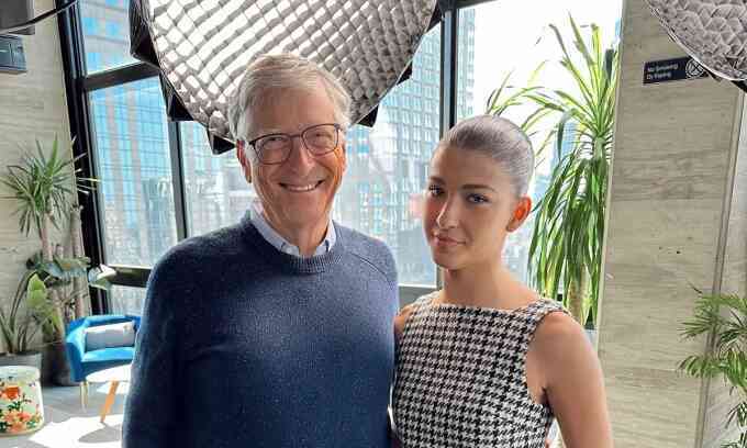 Cách con gái út giúp Bill Gates bớt 