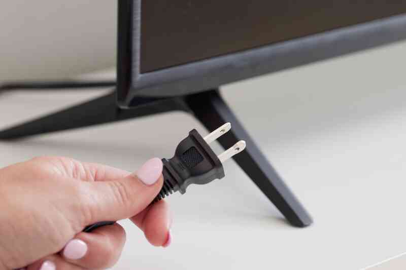 Cắm điện thiết bị ở chế độ chờ cả ngày gây tốn điện ra sao?