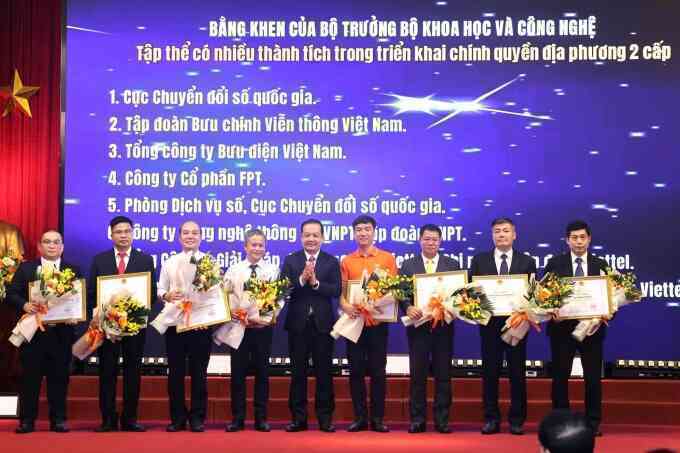 Vinh danh tập thể, cá nhân đạt thành tích về khoa học công nghệ