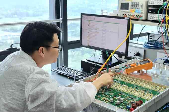 Hai khối băng tần 700 MHz 