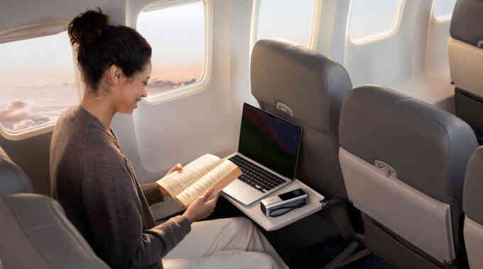 Sạc dự phòng có gây nguy hiểm trên máy bay?