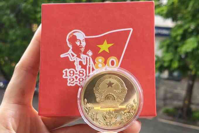 Đồng xu đặc biệt mừng 80 năm Quốc khánh