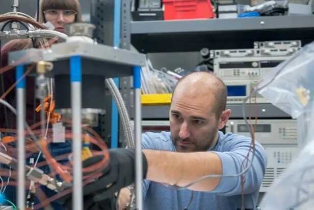 Bí mật công nghệ pin hạt nhân chạy được 433 năm NASA đang thử nghiệm