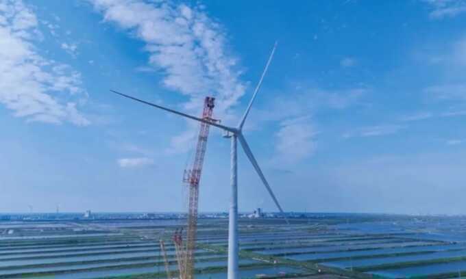 Trung Quốc lắp đặt turbine gió ngoài khơi 26 MW