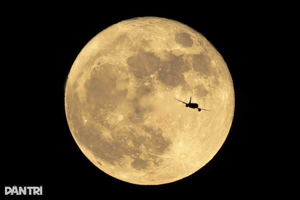 Hiện tượng thiên văn hiếm gặp diễn ra đêm 3/1, Việt Nam có xem được?