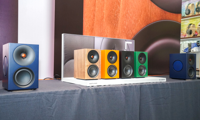 Cambridge Audio L/R Series - loa bookshelf đa màu giá 16 triệu đồng