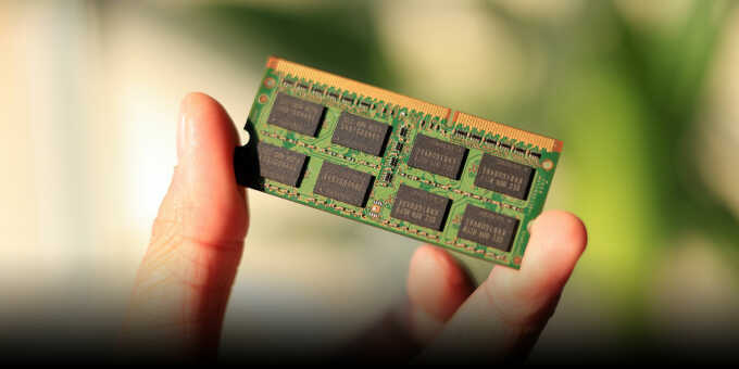 Làn sóng gom chip nhớ lãi hơn vàng