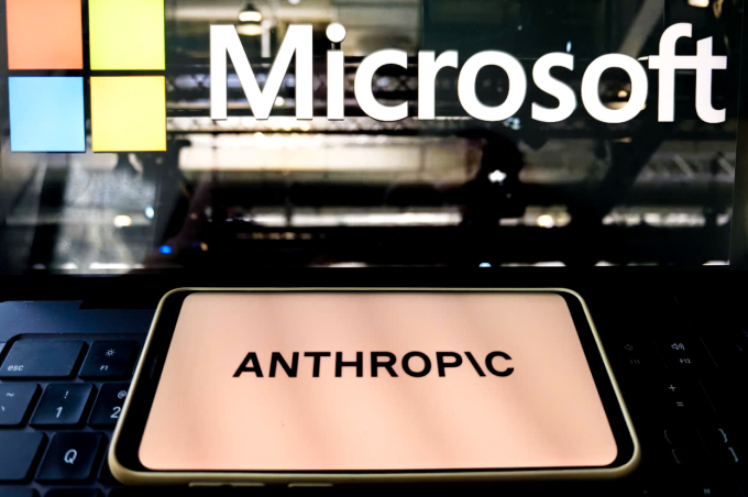 Microsoft gửi đơn lên tòa án, ủng hộ Anthropic