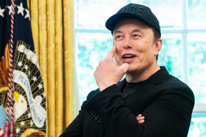 Musk sẽ xây hai nhà máy chip cho robot, trung tâm dữ liệu vũ trụ
