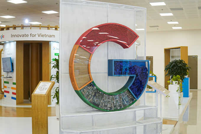 Google cho dịch cuộc nói chuyện trực tiếp bằng iPhone