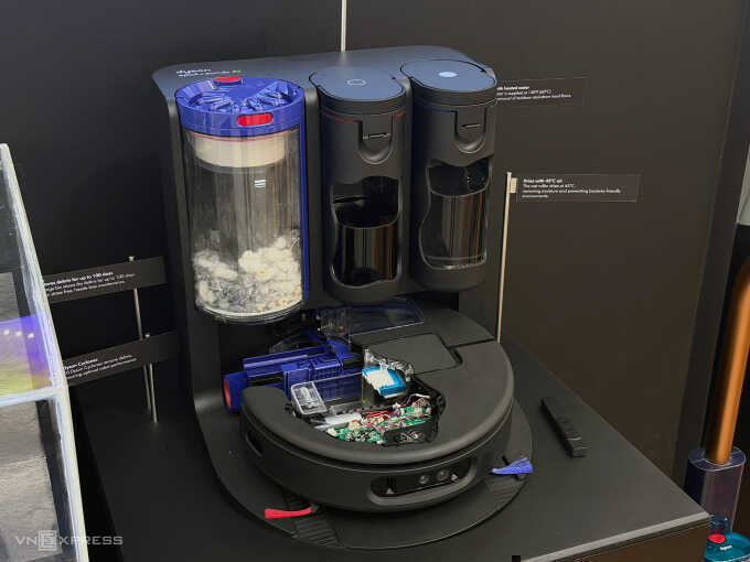 Dyson lần đầu bán robot lau nhà ở Việt Nam