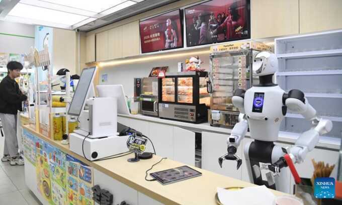 Sắp diễn ra phiên đấu giá robot hình người đầu tiên ở Trung Quốc