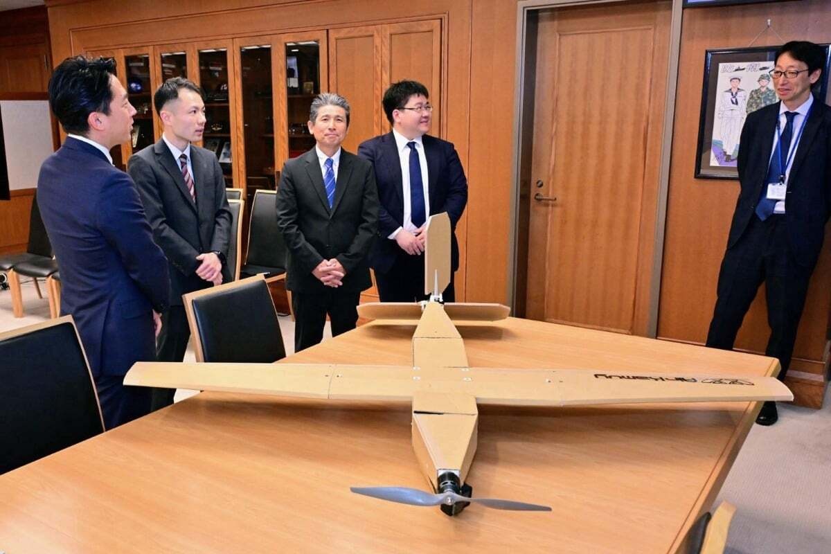 Nhật Bản phát triển UAV bằng bìa carton giá rẻ cho mục đích quân sự