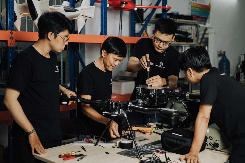 Nhà chế tạo UAV đề xuất 