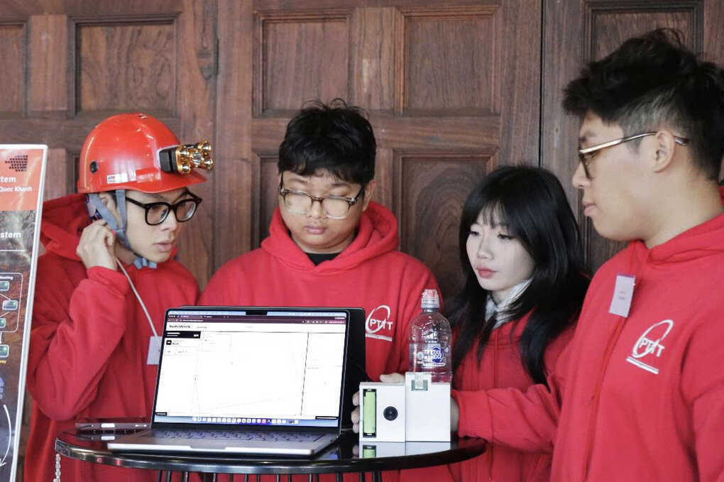 Sinh viên Việt giành giải cao tại cuộc thi lập trình quốc tế